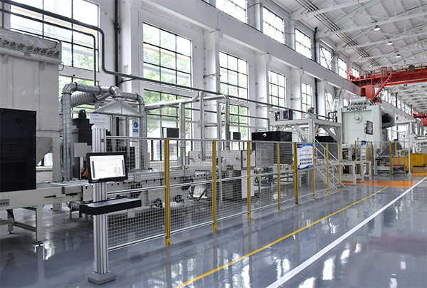 發電裝備行業迎來革命性突破 四川德陽建成首個定子沖片“無人車間”